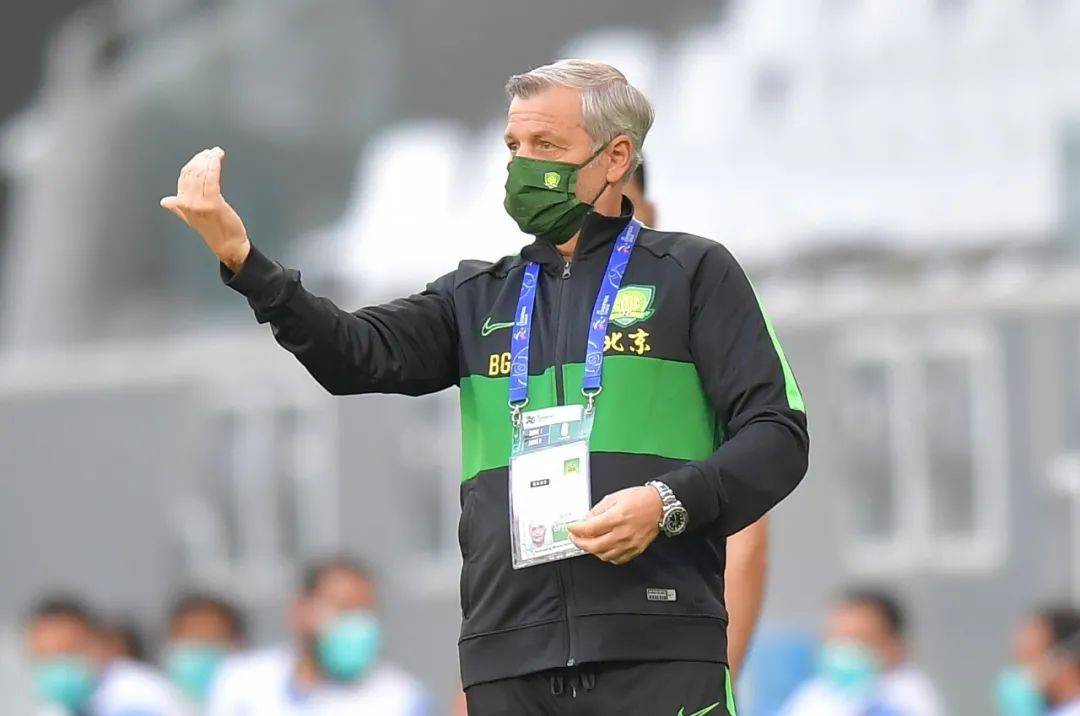 亚博登录入口 -风云突变！山东男篮今夜内部沟通，亚冠版图或变，压力陡增，身体对抗强度拉满 