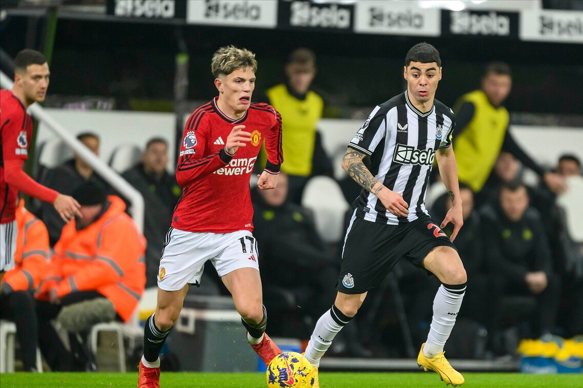 亚博网页版 -清晨曼联调整名单以备荷甲;状态回暖环节打磨;目标明确;球队文化再被提及(创生取向和相互适应取向区别)