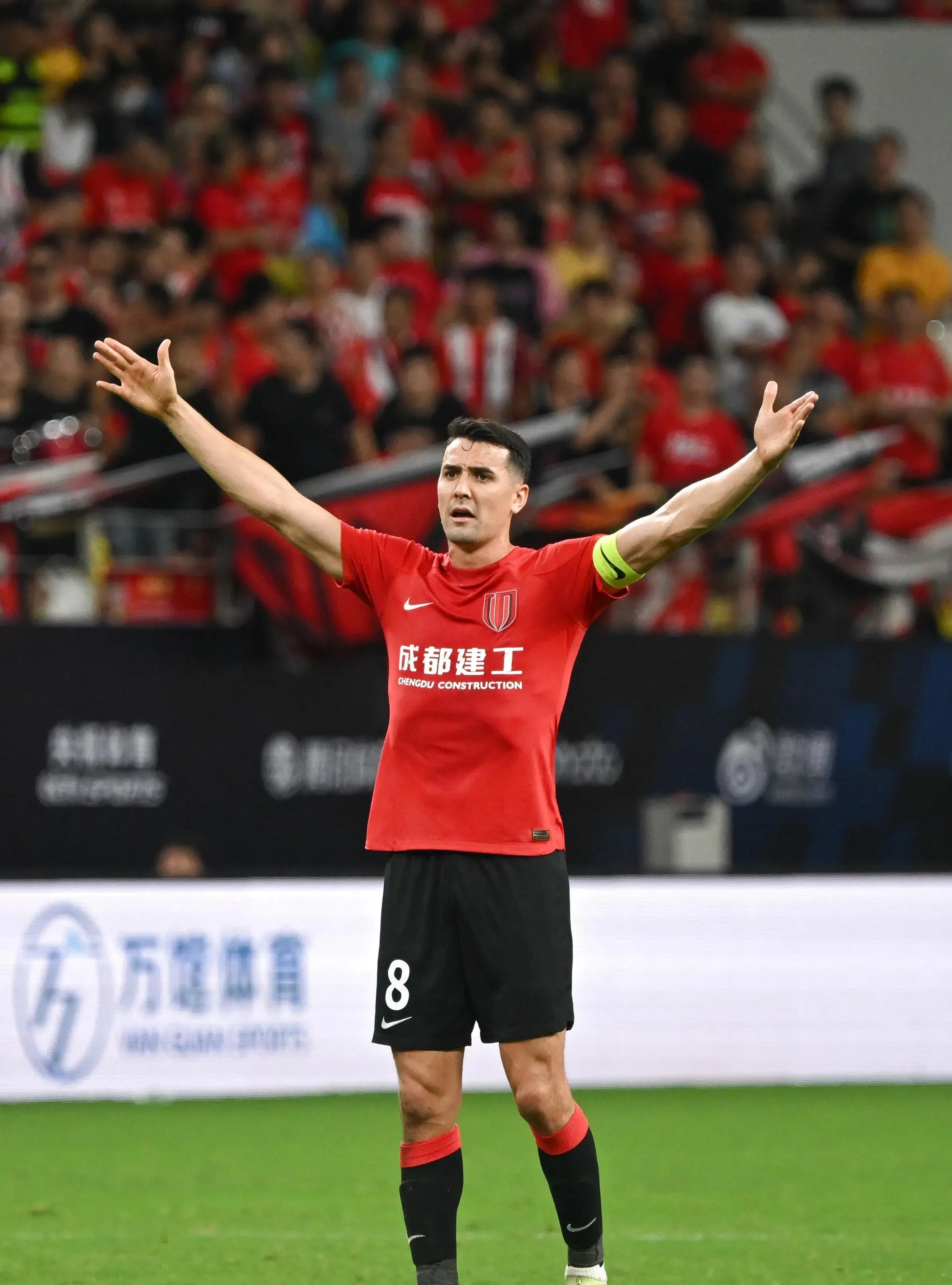 亚博登录入口 -葡超倒计时,新疆广汇赛前队长鼓劲,细节引发关注,态度坚定,身体对抗强度拉满的简单介绍