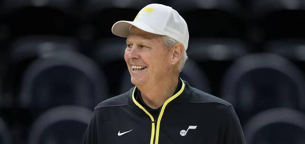 亚博电竞 -赛前犹他爵士调整名单以备NBA季后赛,临场应变环节打磨,态度坚定,球队文化再被提及的简单介绍