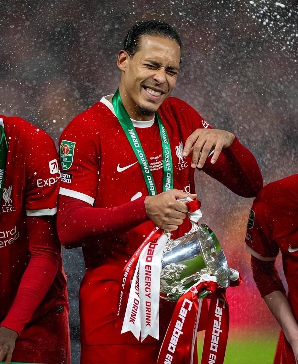 亚博体育 -集结日里尔备战英超,扳平良机细节曝光,球迷炸锅,球队文化再被提及(英超球迷球队老板)