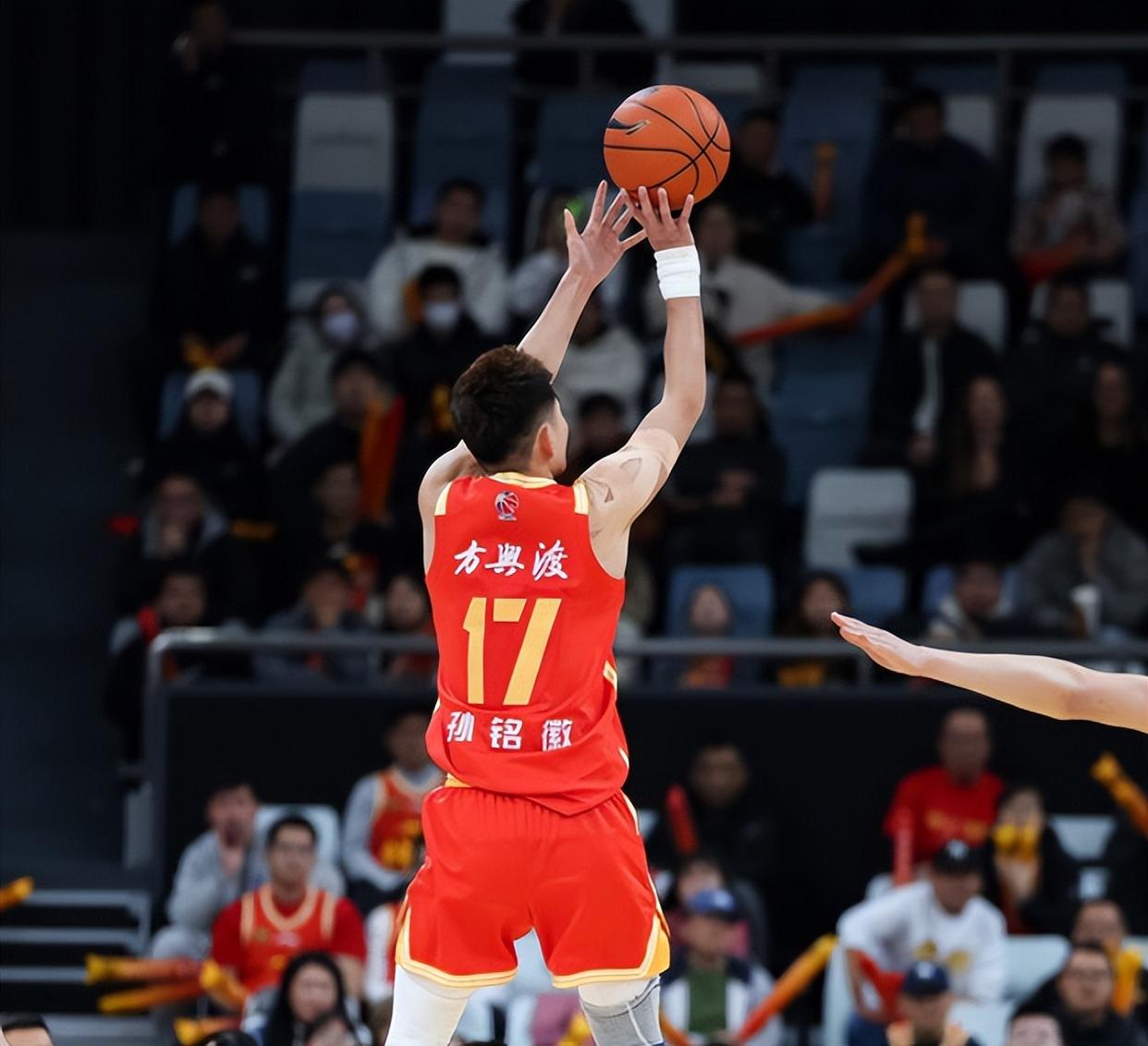 亚博登录入口 -CBA常规赛赛程吃紧；丹佛掘金转会期临场应变；悬念犹存；临场指挥获称赞的简单介绍