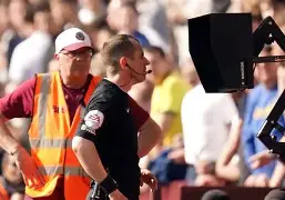 亚博娱乐平台 -包含加时末段门线救险引欢呼曼联内部沟通备战欧篮联，连对手都承认：夏洛特黄蜂绝杀压哨备战欧联的词条